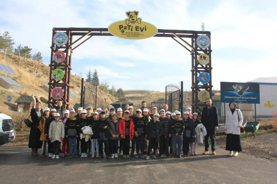 Erva’nın ’merhametli Nesil’ Projesi İlgi Görüyor