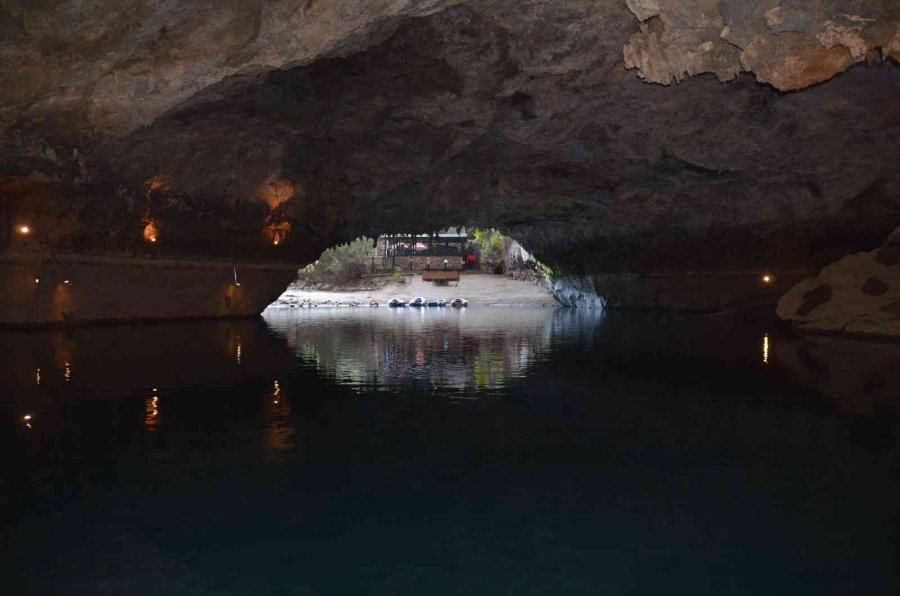 10 Ayda 100 Bin Kişinin Ziyaret Ettiği Altınbeşik Mağarası Ziyaretçi Rekoru Kırdı