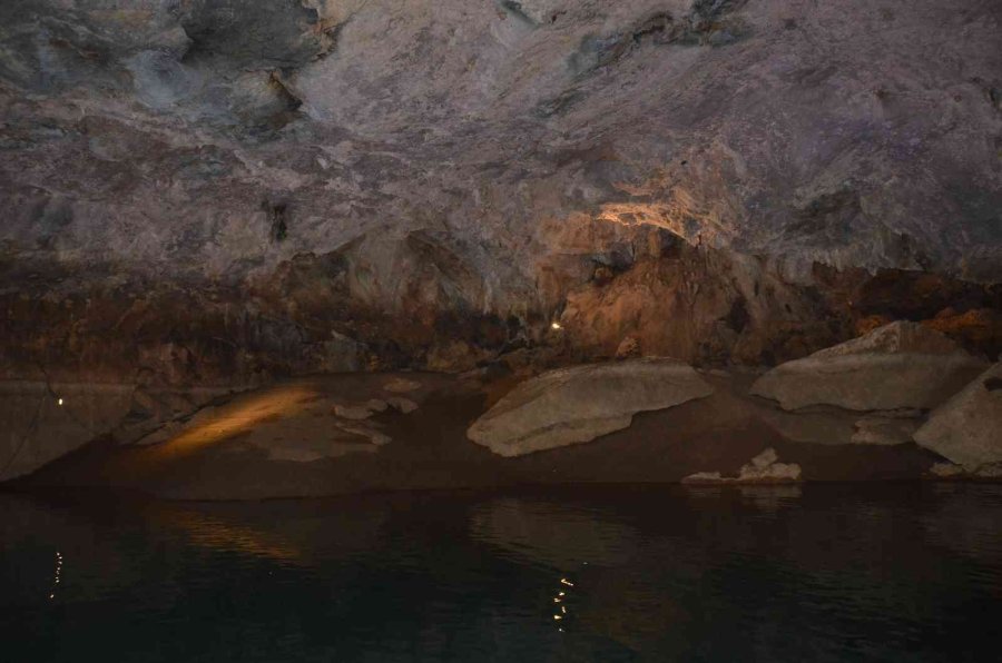 10 Ayda 100 Bin Kişinin Ziyaret Ettiği Altınbeşik Mağarası Ziyaretçi Rekoru Kırdı