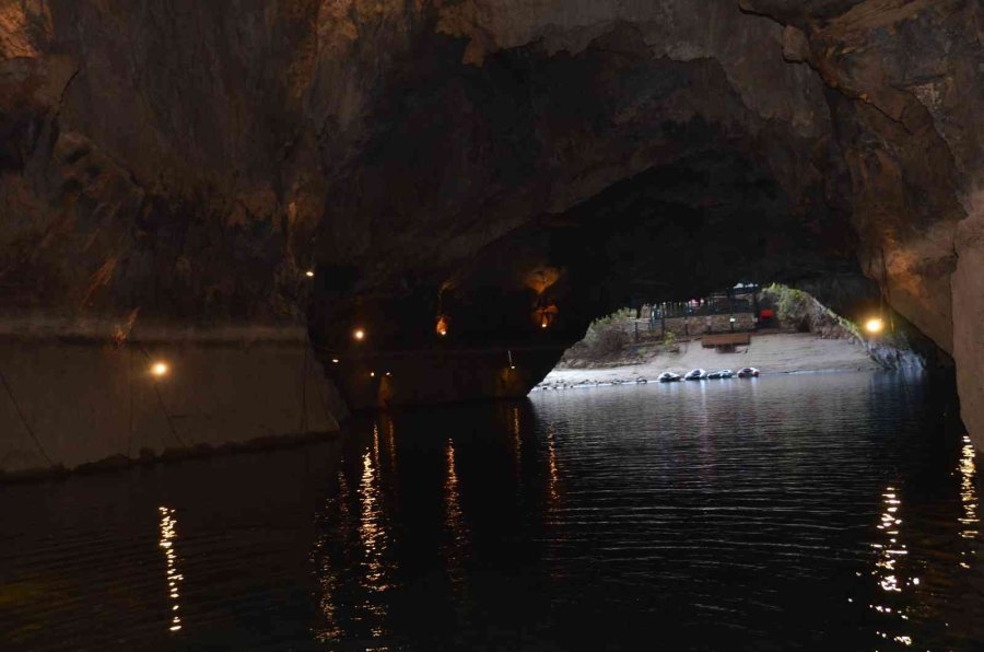 10 Ayda 100 Bin Kişinin Ziyaret Ettiği Altınbeşik Mağarası Ziyaretçi Rekoru Kırdı
