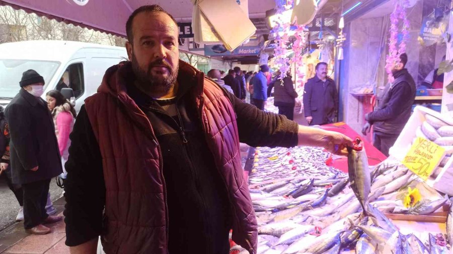 Balık Tezgâhlarında Yoğunluk