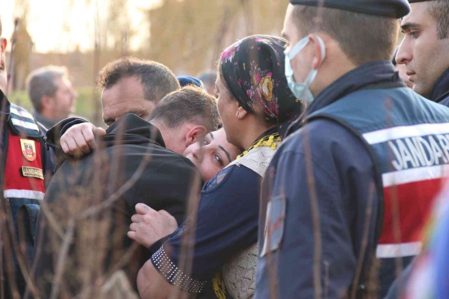 Minik Nur Elif’i Öldüren, Ağabeylerini İse Aç Bırakan Hala İle Amca Adliyede