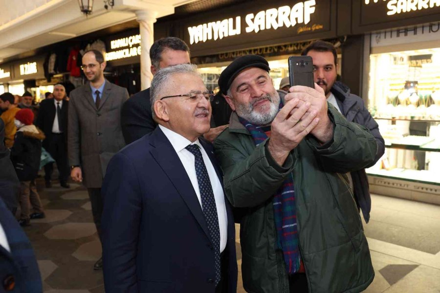 Başkan Büyükkılıç, Tarihi Kapalı Çarşı Ve Kazancılar Çarşısı Esnafını Ziyaret Etti