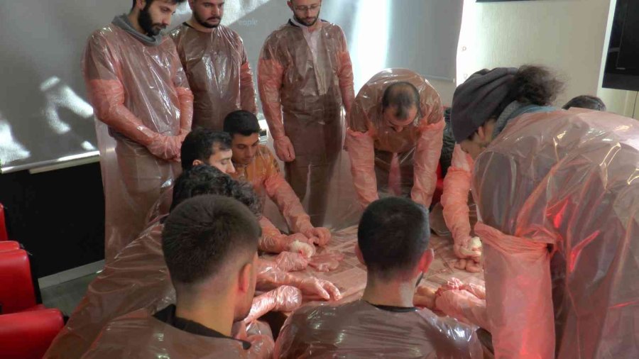 Veterinerlere Uygulamalı ‘suni Tohumlama’ Eğitimi