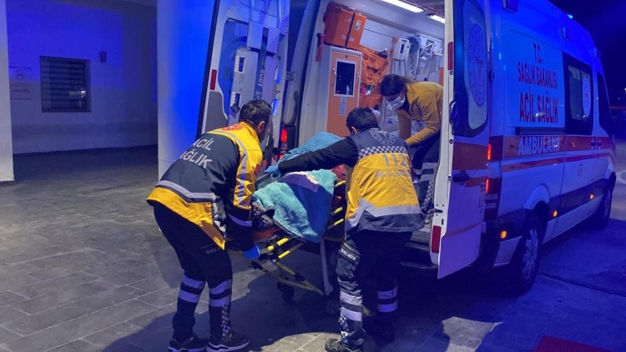 Kayseri’de Arkadaşlar Arasında Bıçaklı Kavga: 1 Ağır Yaralı