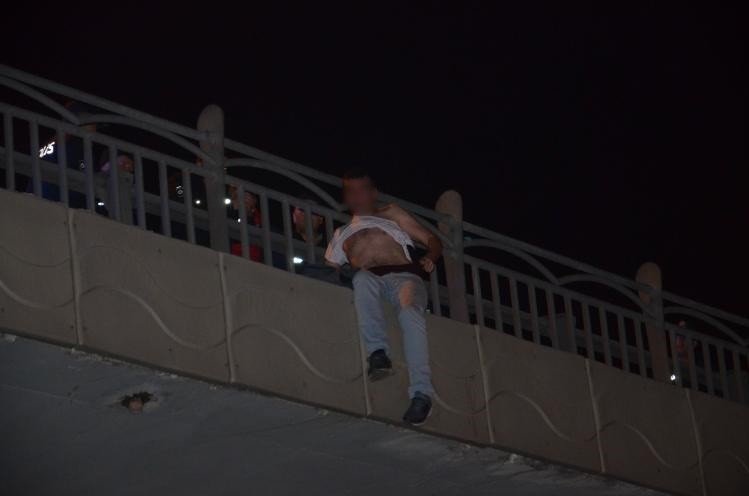 Kayseri’de İntihara Kalkışan Şahsı Polis İkna Etti