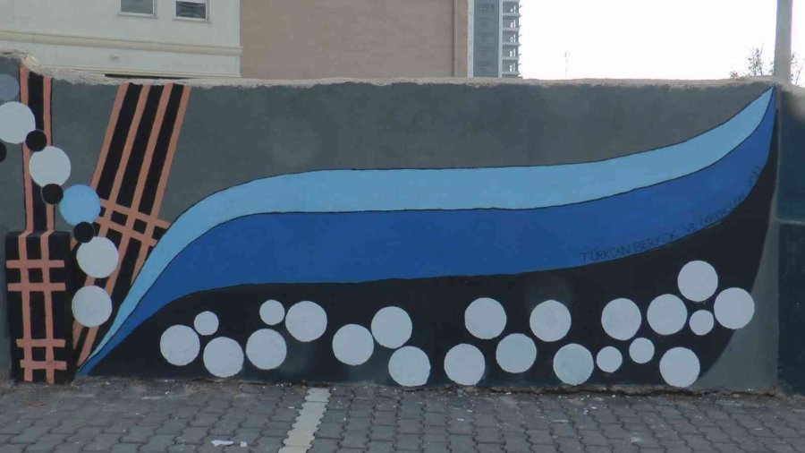 Sanatla Okullarını Güzelleştiriyorlar