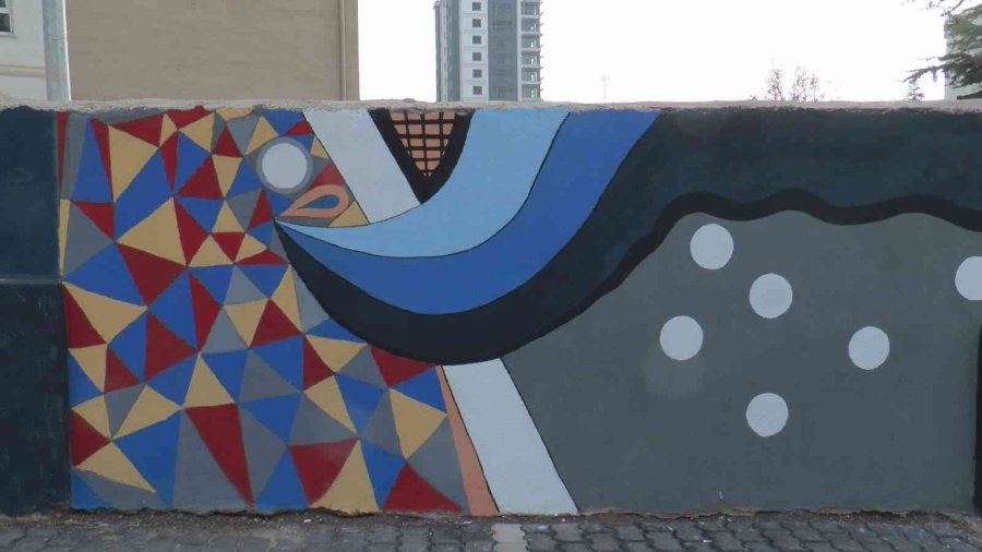 Sanatla Okullarını Güzelleştiriyorlar