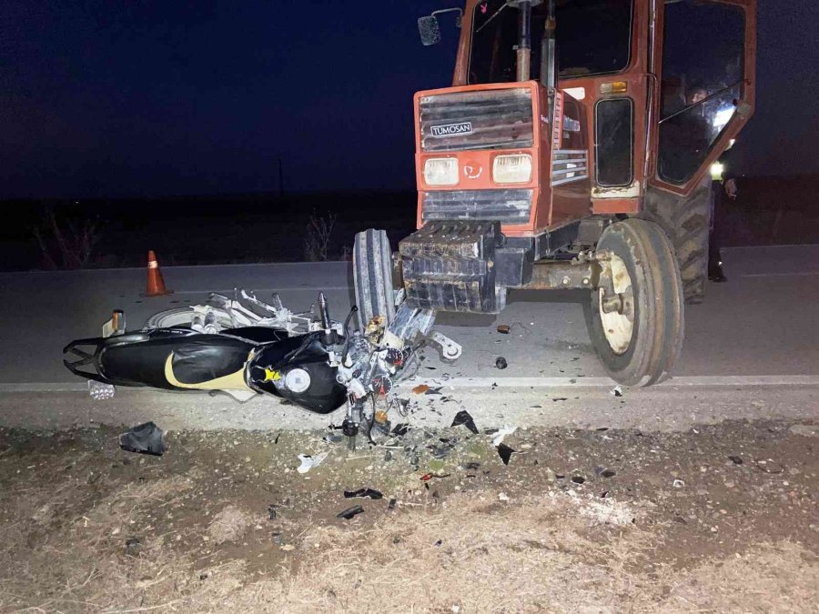 Konya’da Motosiklet İle Traktör Çarpıştı: 2 Yaralı