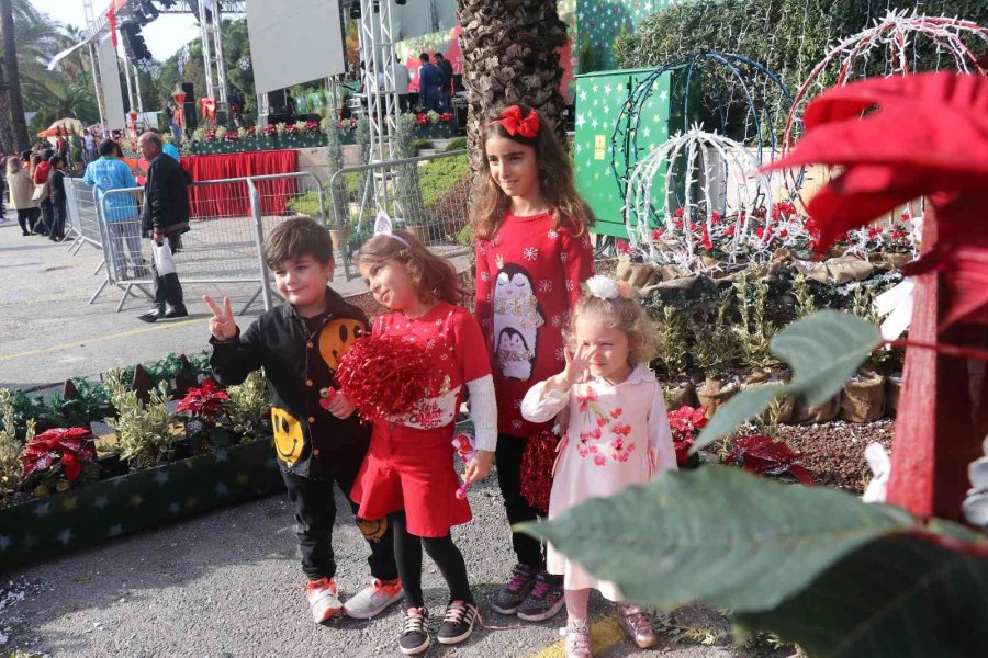 Alanya’da Uluslararası Yeni Yıl Pazarı Yoğunluğu