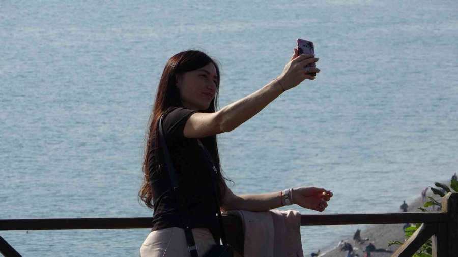 Antalya’da Aralık Ayında Deniz Keyfi