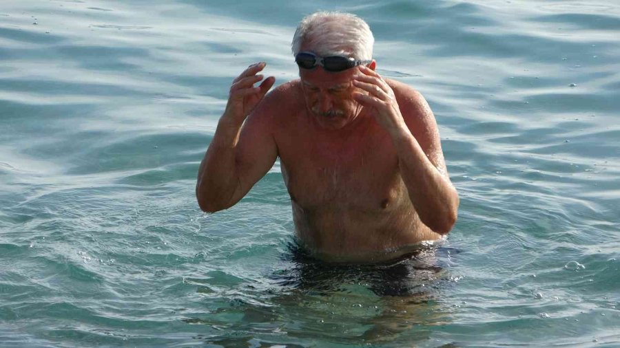 Antalya’da Aralık Ayında Deniz Keyfi