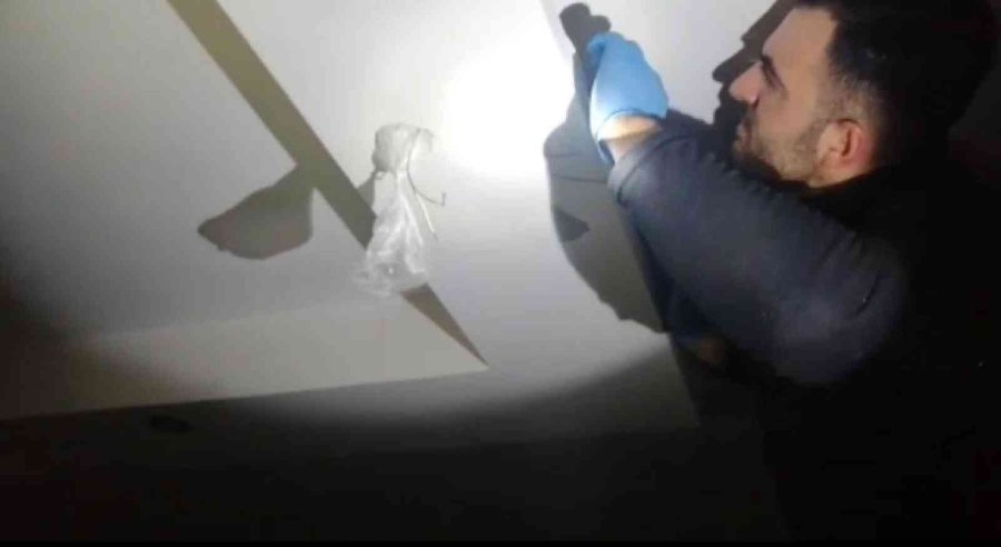 Narkotik Polisinden Uyuşturucu Tacirlerine Darbe