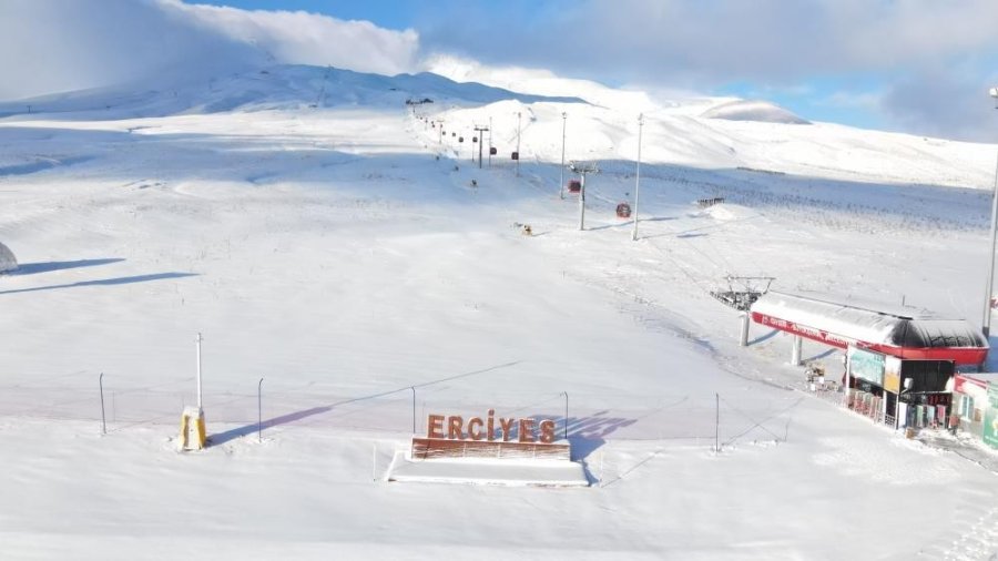 Erciyes’te Sezona Kar Engeli