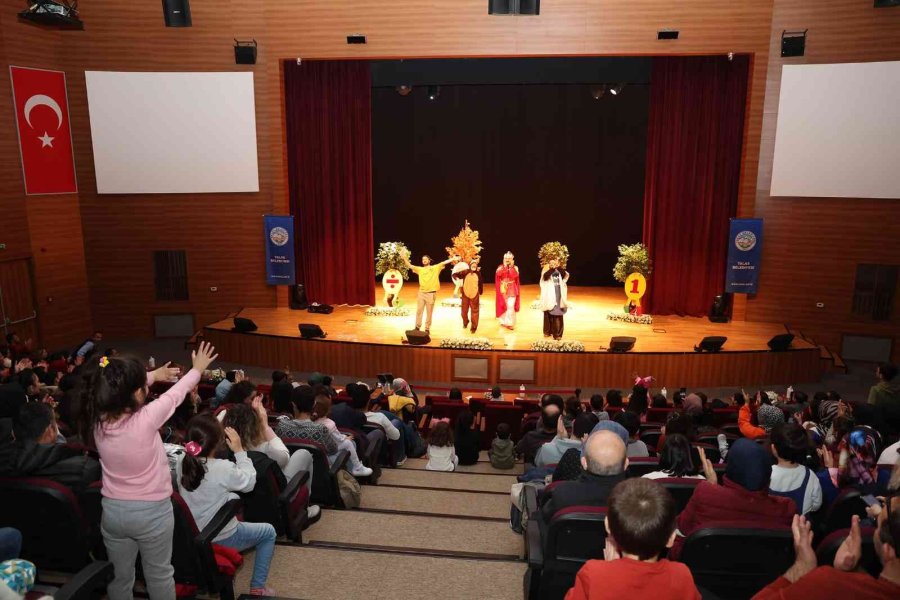 Talas’ta Hafta Sonu Tiyatro Keyfi