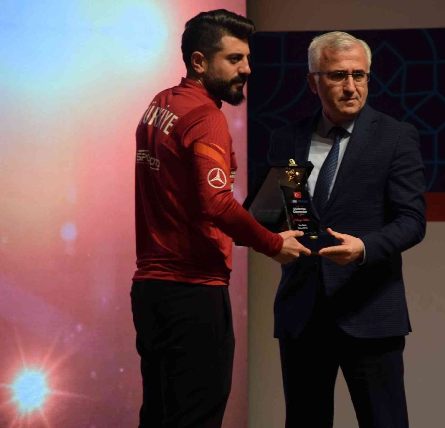 18 Aralık Uluslararası Göçmenler Günü Kırlangıç Ödülleri Sahiplerini Buldu