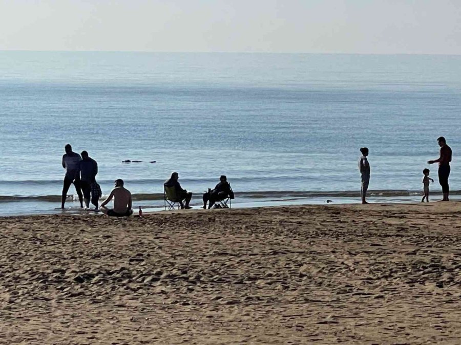 Antalya’da Aralık Ayının Ortasında Deniz Keyfi