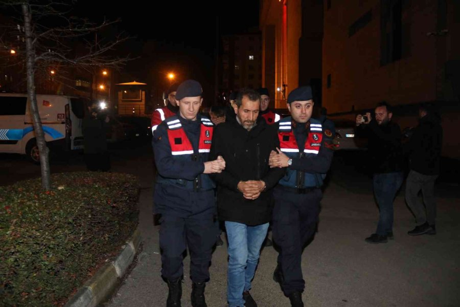 El Yapımı Patlayıcıyla Kaçak Kazı Yapan 3 Kişi Tutuklandı