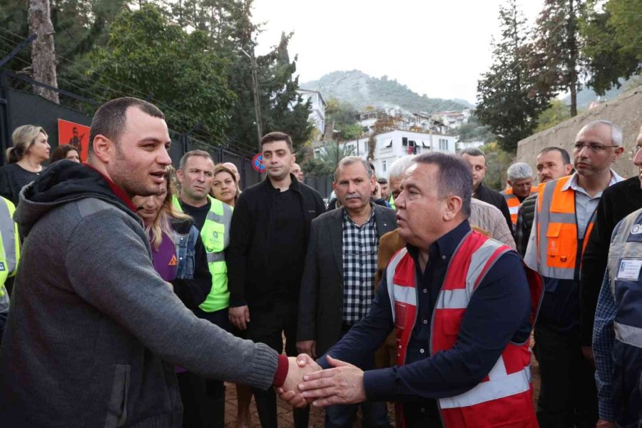 Kumluca Ve Finike’de Esnaftan 1 Ay Su Ücreti Alınmayacak