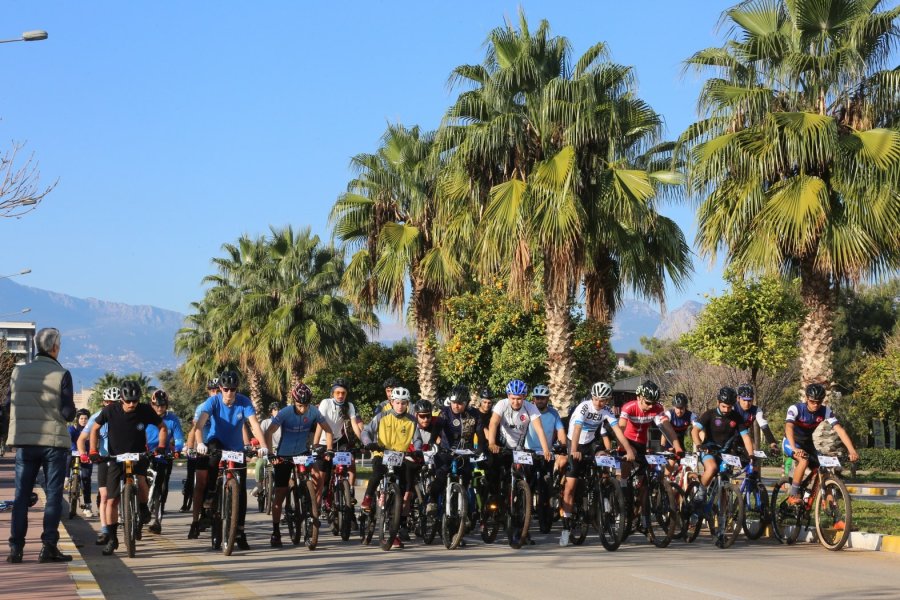 Akdeniz Üniversitesi Birincilikleri Kimseye Kaptırmadı