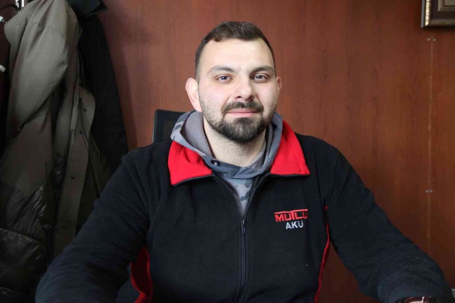 Ustasından Uzun Süre Kullanılmayan Araçlar İçin Akü Uyarısı