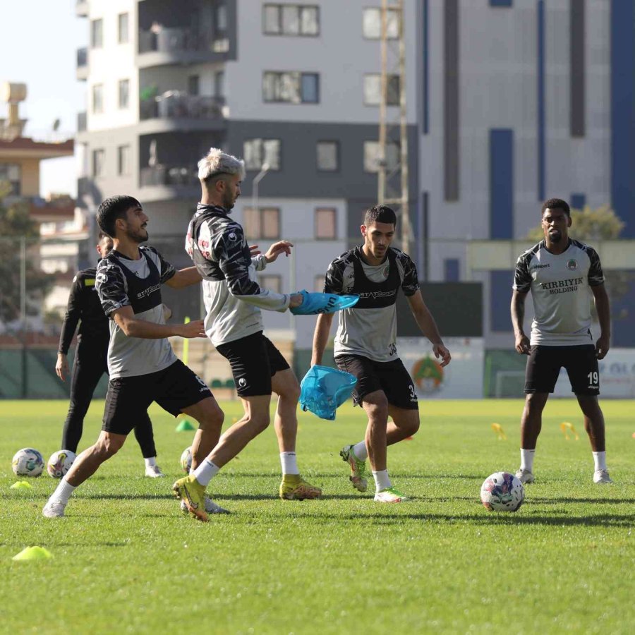 Alanyaspor, Eyüpspor Maçı Hazırlıklarına Devam Ediyor