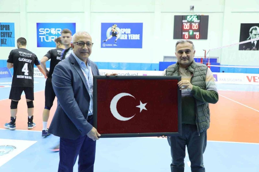 Efeler Ligi: Develi Belediyespor: 1- Hatay Büyükşehir Belediyespor: 3