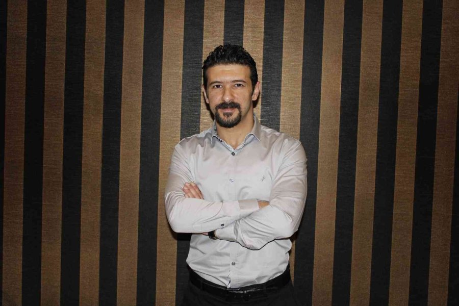 Bu Kaskı Takanlar Kendilerini Bir Eczanede Ya Da Hastanede Bulabiliyorlar