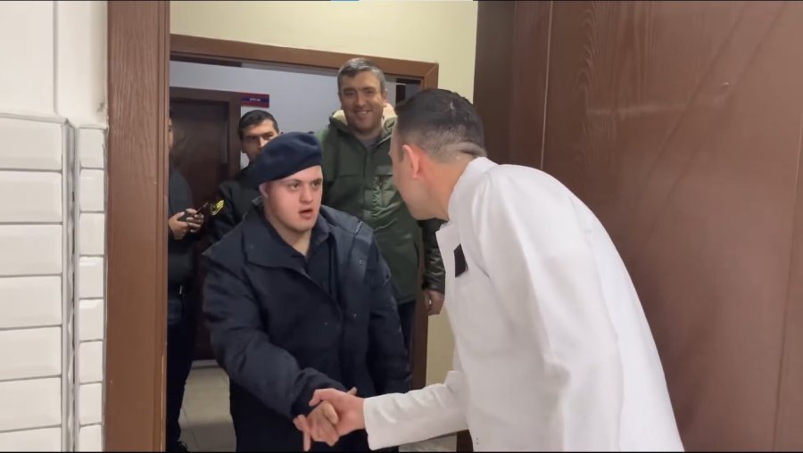 Mücahid Bir Günlüğüne Hayali Olan Jandarma Üniformasını Giydi