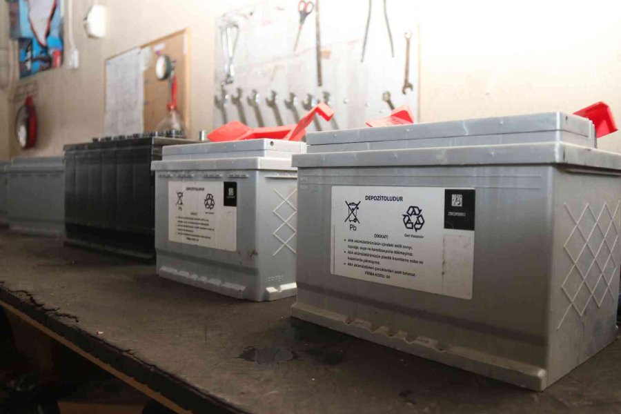 Ustasından Uzun Süre Kullanılmayan Araçlar İçin Akü Uyarısı