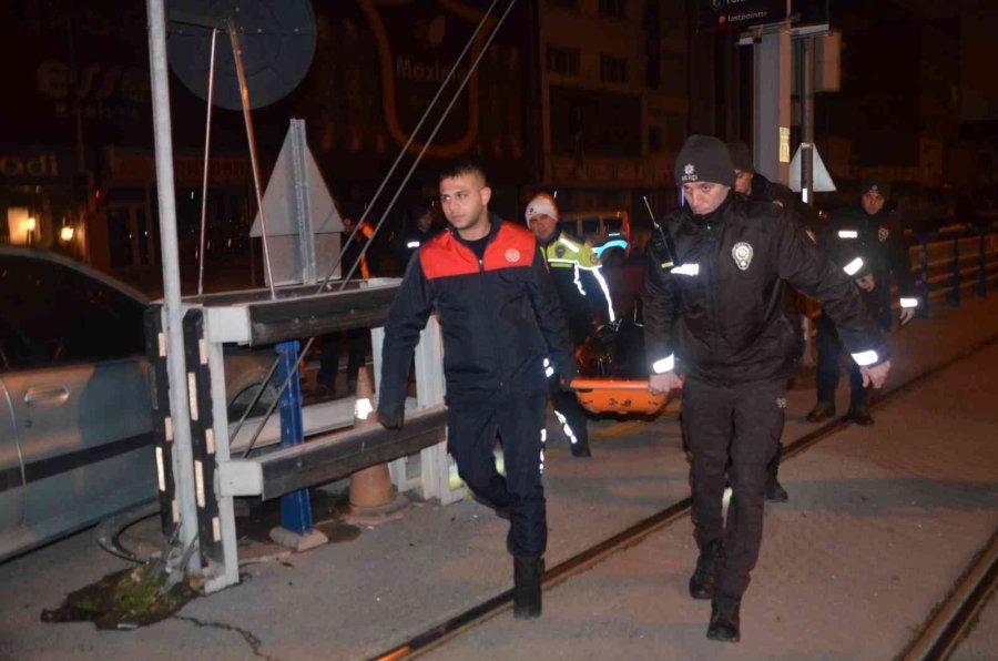 Kayseri’de Motosiklet Otomobile Çarptı: Ağabey Öldü, Kardeşi Ağır Yaralandı