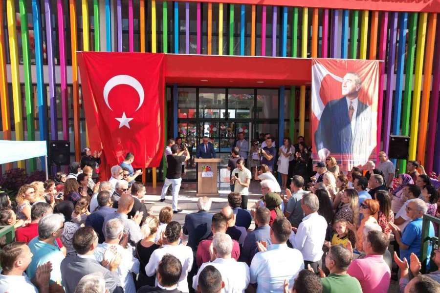 Kemer Belediyesi Eğitim Desteğinden Taviz Vermiyor