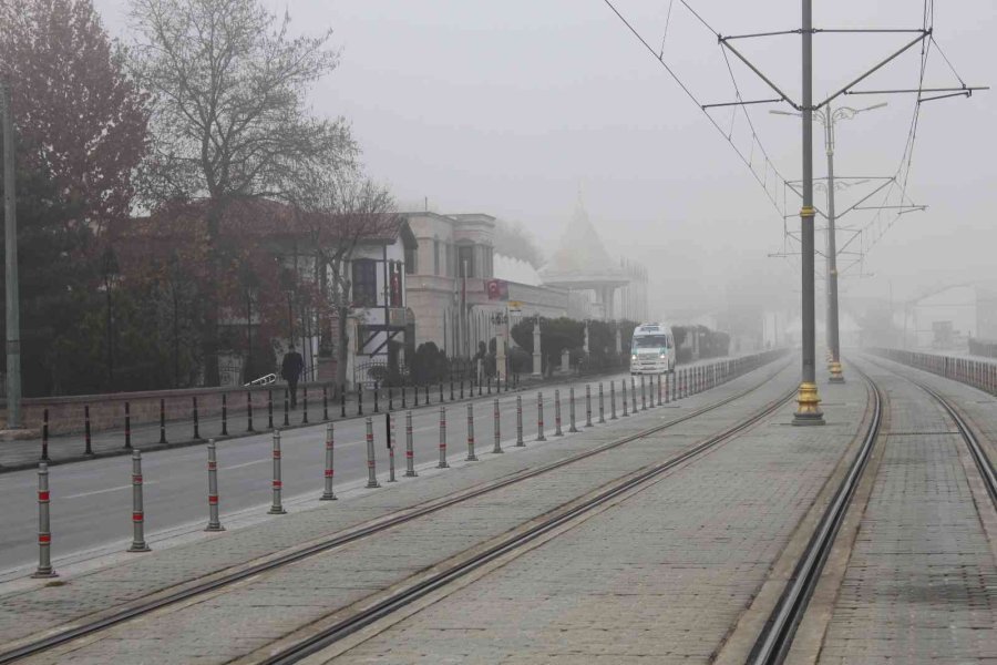 Konya’da Sis Etkili Oldu, Uçak Seferleri İptal Edildi