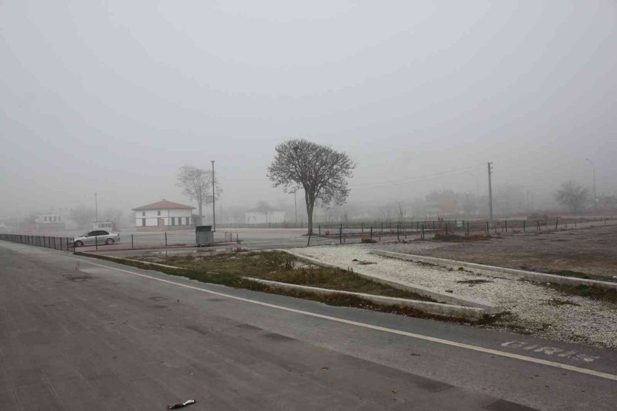 Konya’da Sis Etkili Oldu, Uçak Seferleri İptal Edildi