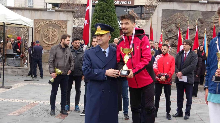 Atatürk’ün Kayseri’ye Gelişinin 103. Yılı Coşkuyla Kutlandı