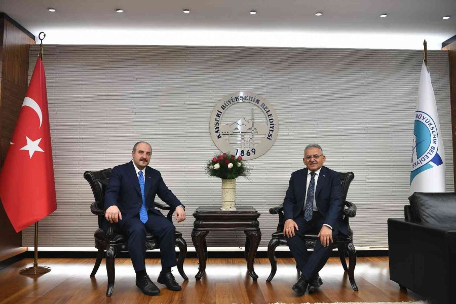Bakan Varank, Başkan Büyükkılıç’ı Ziyaret Etti