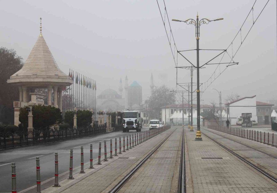 Konya’da Sis Etkili Oldu, Uçak Seferleri İptal Edildi