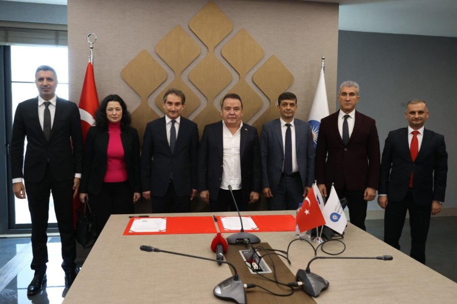 Antalya Büyükşehir Belediyesi’nden Çalışanlara 30 Bin Tl Promosyon