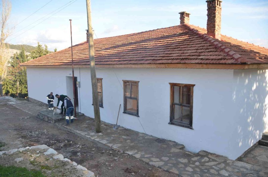 94 Yıllık İlkokul Restore Edildi