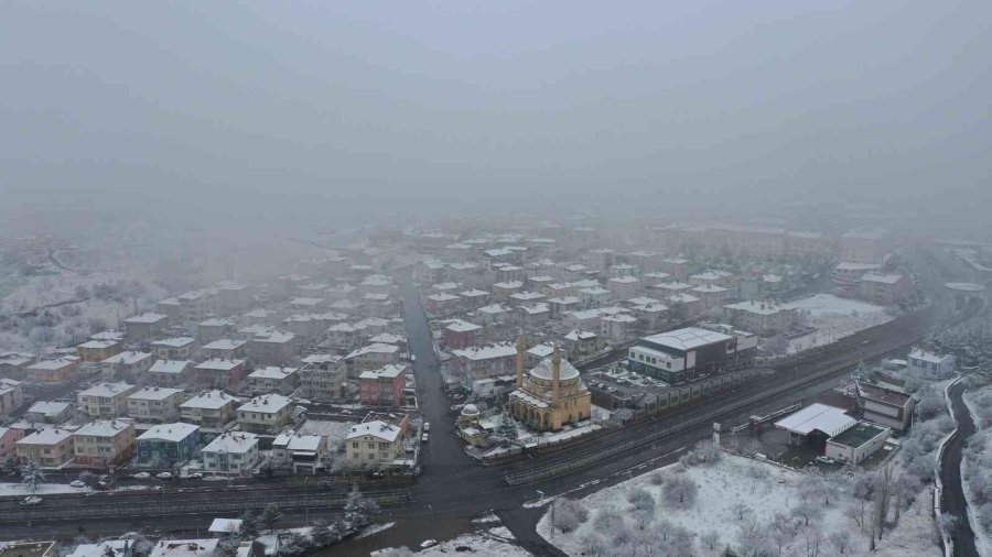 Hacılar Beyaza Büründü