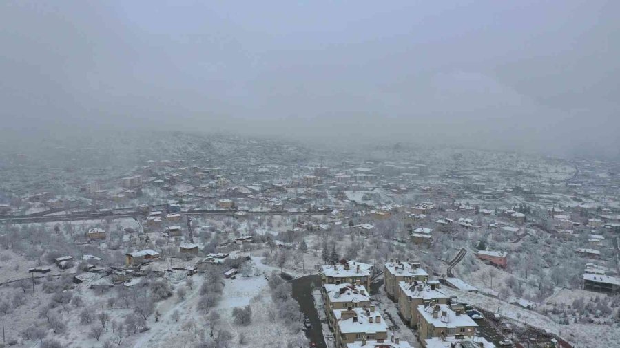 Hacılar Beyaza Büründü