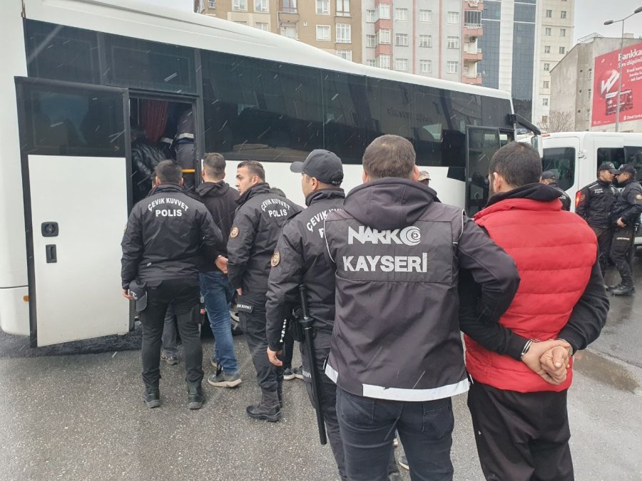 Kayseri’de Özel Harekat Destekli ’kökünü Kurutma’ Operasyonu