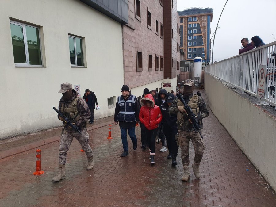 Kayseri’de Özel Harekat Destekli ’kökünü Kurutma’ Operasyonu