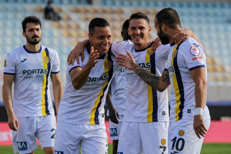 Ziraat Türkiye Kupası: Mke Ankaragücü: 2 - Tuzlaspor: 0
