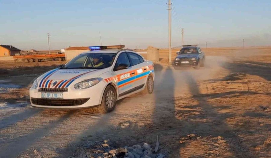 Sahte Alkol Üreten Baba Ve 2 Oğlu Yakalandı