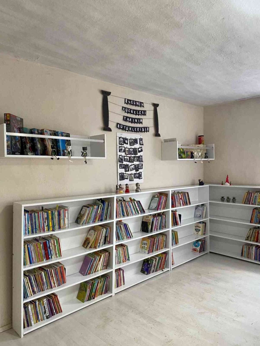 Gönüllü Toplumsal Hizmetler Kulübü’nden Bir Kütüphane Daha