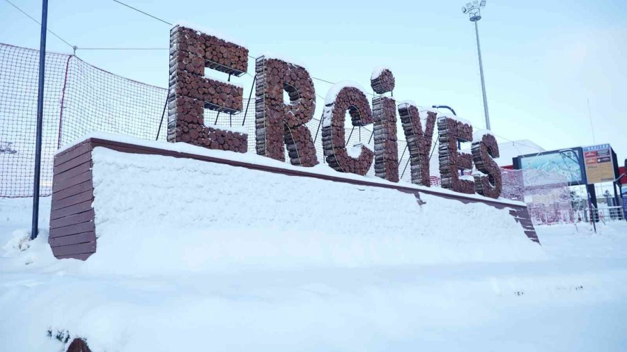 Erciyes’te Kar Kalınlığı 40 Santimi Buldu