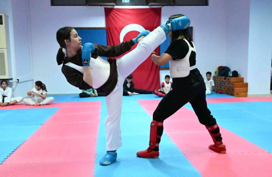 Başkan Topaloğlu:" “sağlıklı Bir Gençlik Yetiştirmek İçin Uğraşıyoruz.”