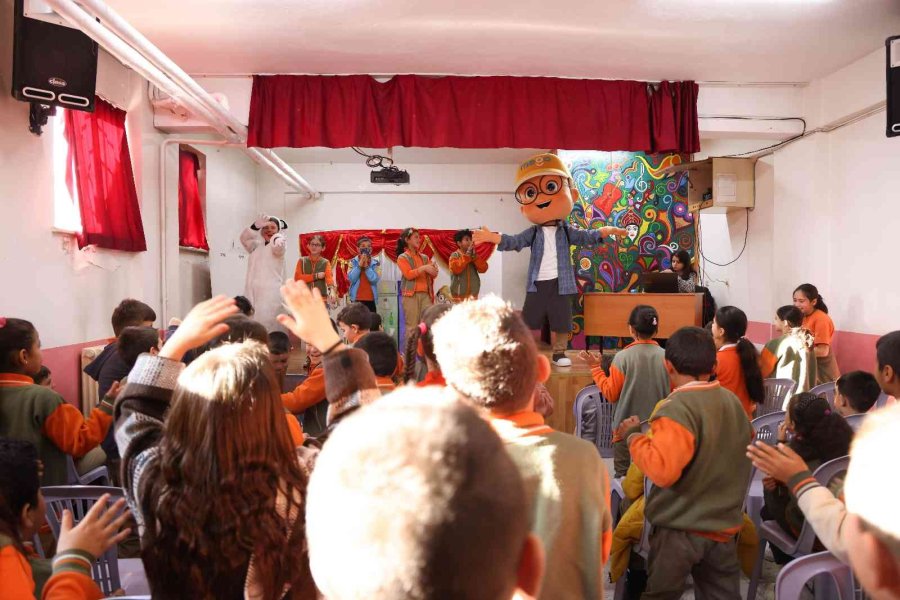 Meram’da Çocuklara Çevre Bilinci Tiyatro İle Anlatılıyor