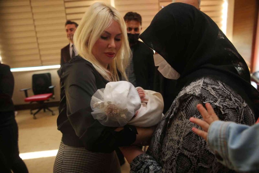 Rahim Nakliyle Doğan "ömer Ve Özlenen" Bebekler İlk Kez Bir Arada Görüntülendi